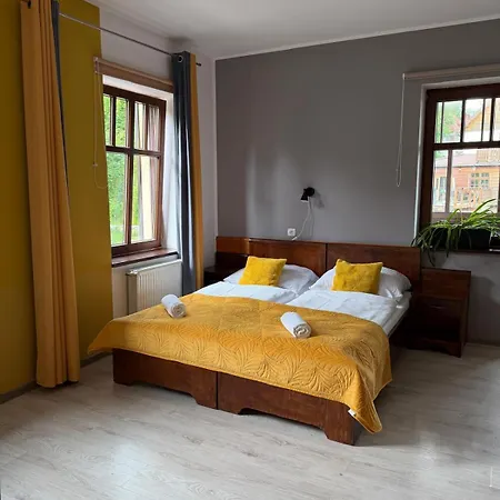 Guest house Izba Pod Sniezka 4*