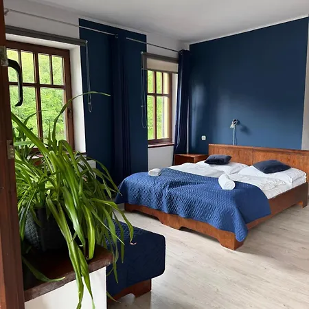 Guest house Izba Pod Sniezka 4*